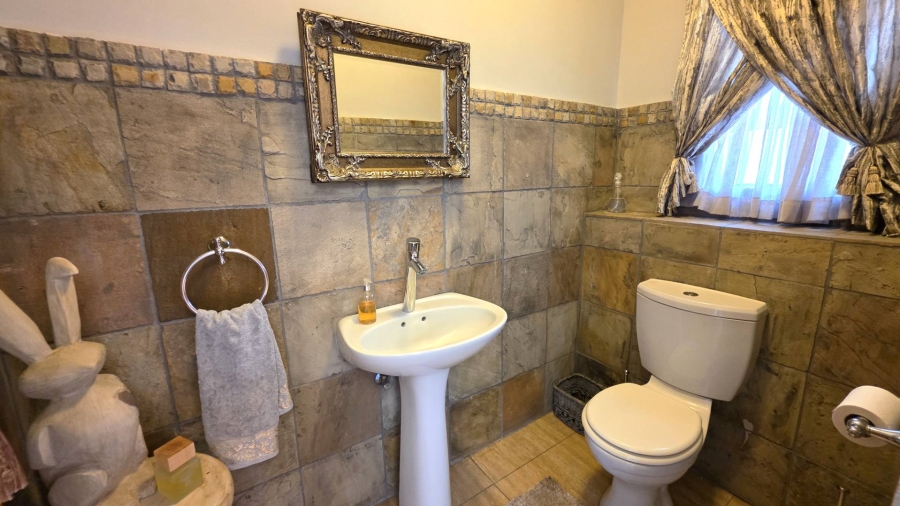 4 Bedroom Property for Sale in Leloko North West